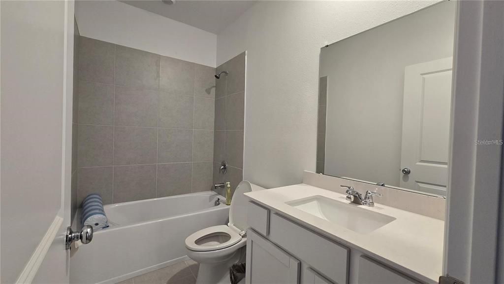 En Renta: $1,850 (3 camas, 2 baños, 1900 Pies cuadrados)