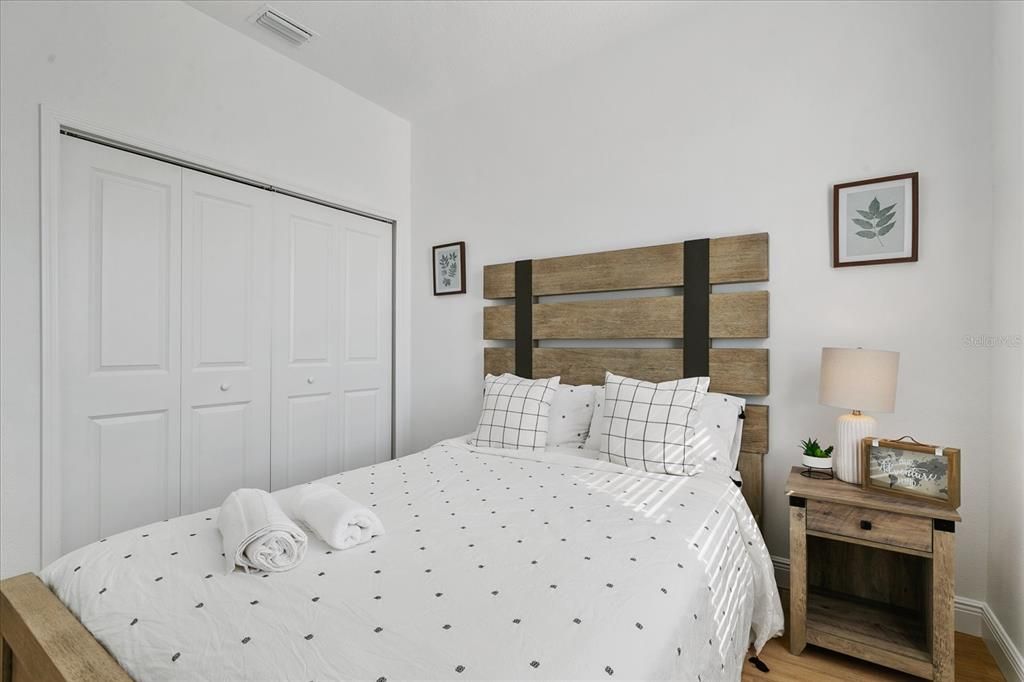 En Venta: $365,000 (4 camas, 2 baños, 1636 Pies cuadrados)