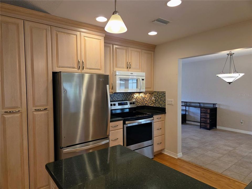 For Rent: $2,900 (3 beds, 2 baths, 1532 Square Feet)