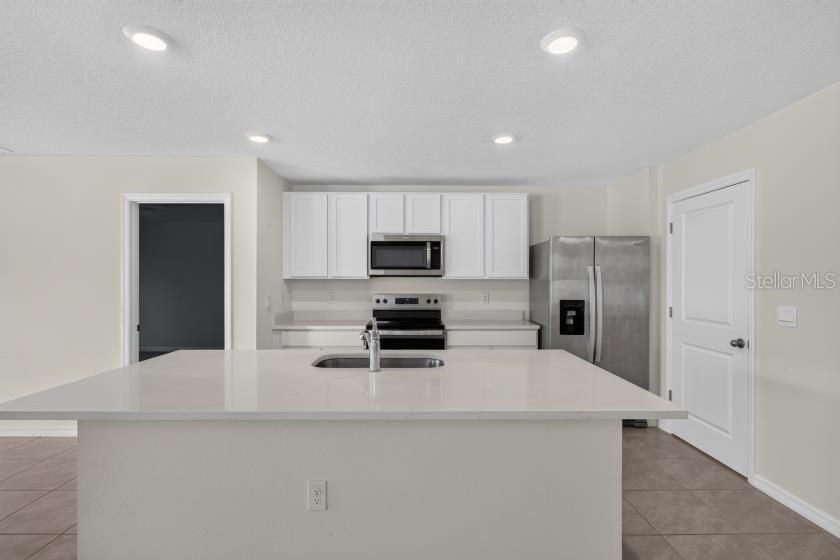 For Sale: $310,000 (3 beds, 2 baths, 1615 Square Feet)