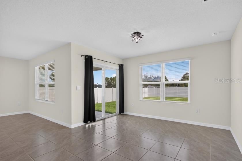 For Sale: $310,000 (3 beds, 2 baths, 1615 Square Feet)