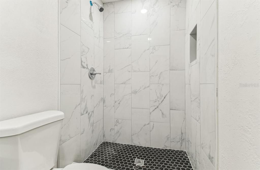На продажу: $299,900 (3 спален, 2 ванн, 1152 Квадратных фут)