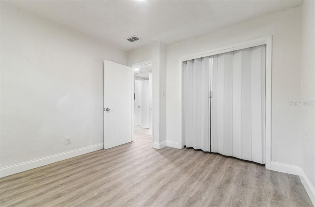На продажу: $299,900 (3 спален, 2 ванн, 1152 Квадратных фут)