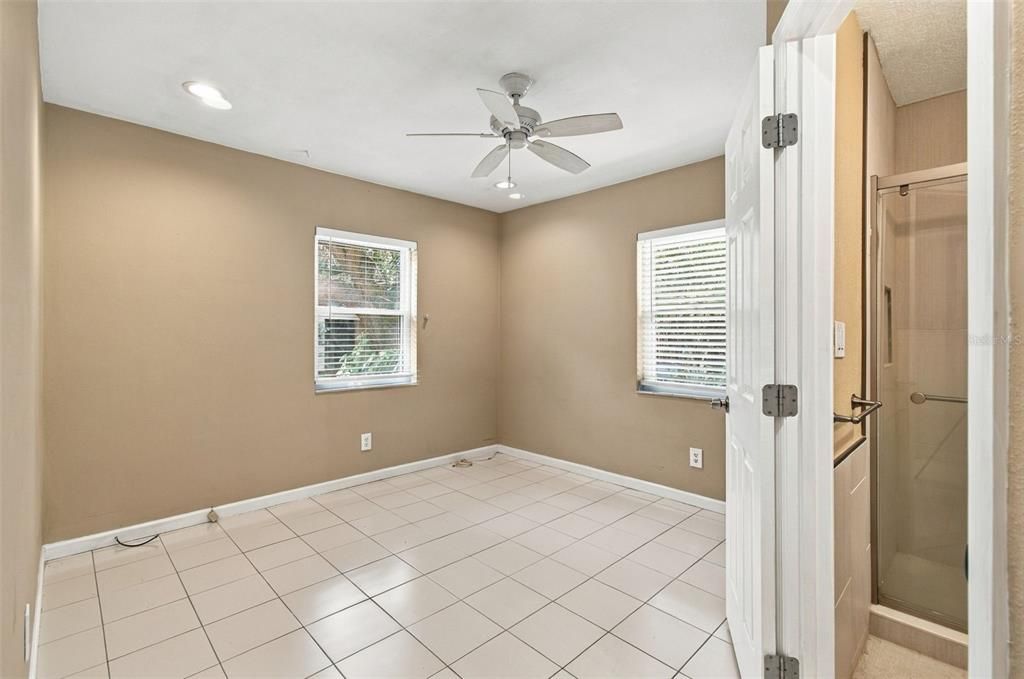 For Sale: $420,000 (2 beds, 2 baths, 1014 Square Feet)