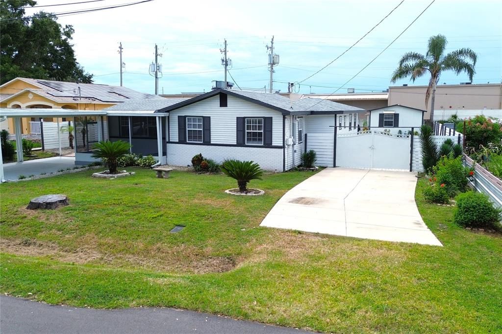 En Venta: $479,900 (3 camas, 2 baños, 1681 Pies cuadrados)