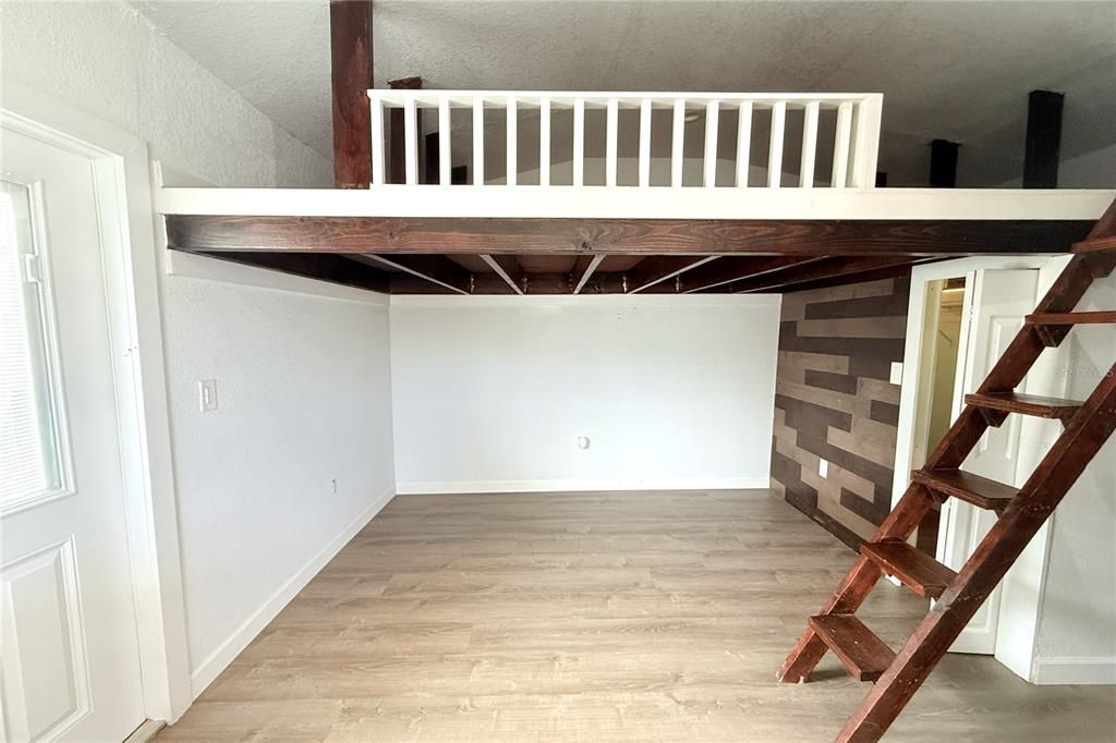 En Venta: $479,900 (3 camas, 2 baños, 1681 Pies cuadrados)