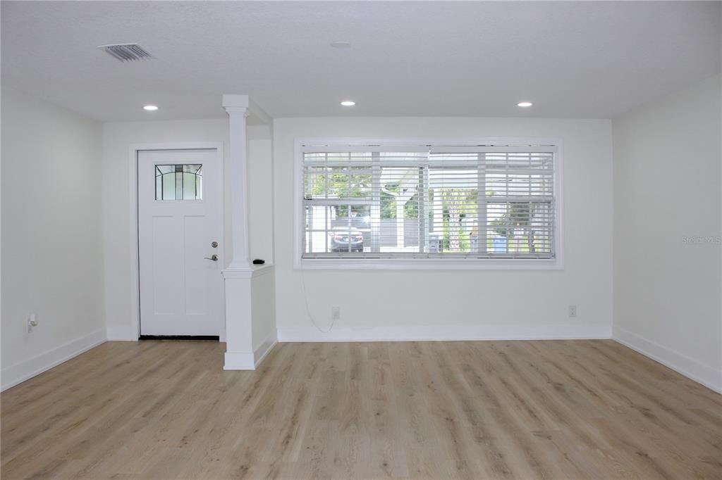 En Venta: $479,900 (3 camas, 2 baños, 1681 Pies cuadrados)