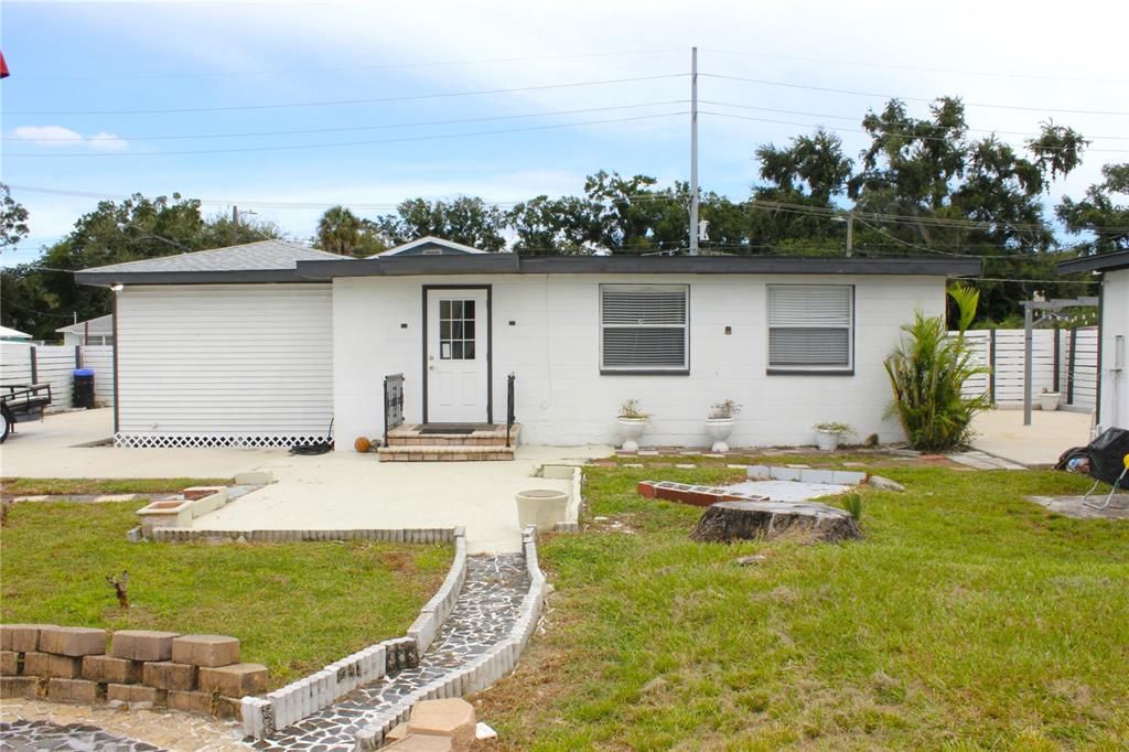 En Venta: $479,900 (3 camas, 2 baños, 1681 Pies cuadrados)