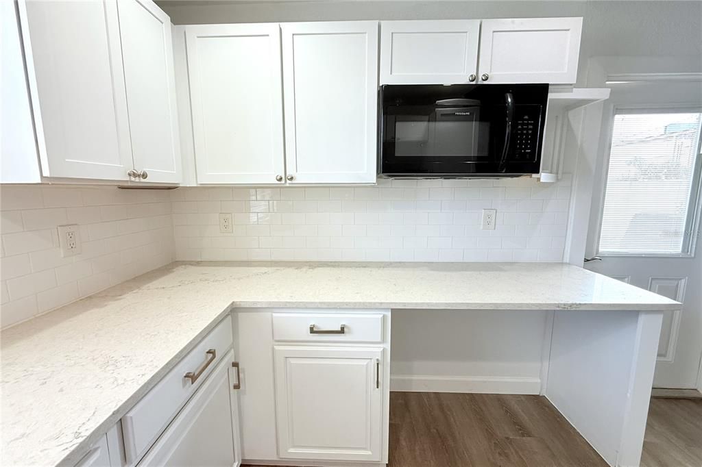 En Venta: $479,900 (3 camas, 2 baños, 1681 Pies cuadrados)