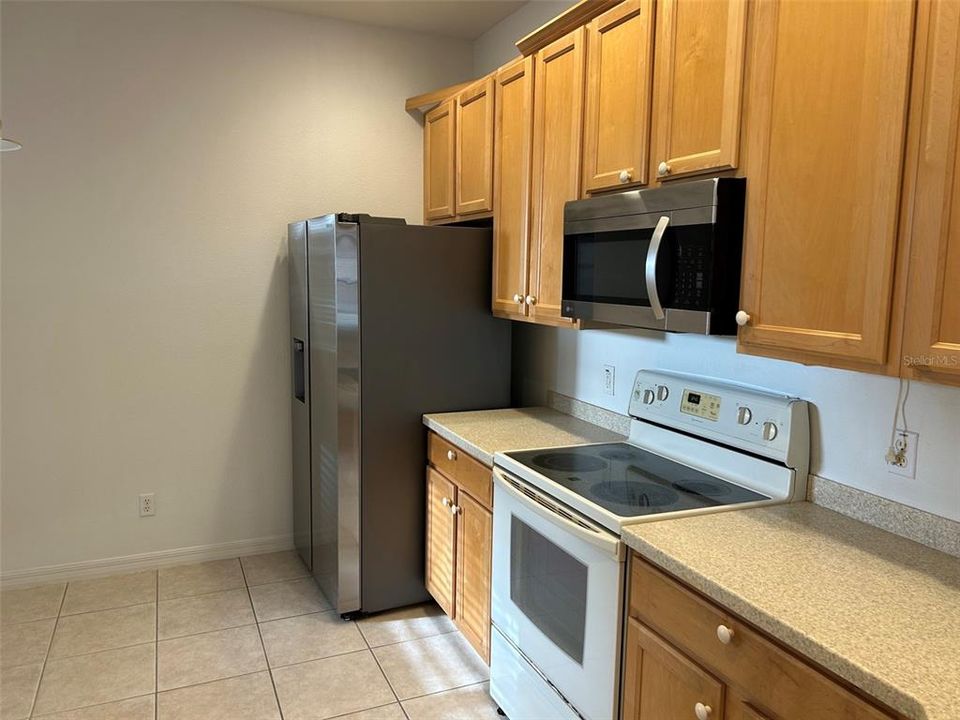 В аренду: $2,300 (3 спален, 2 ванн, 1616 Квадратных фут)