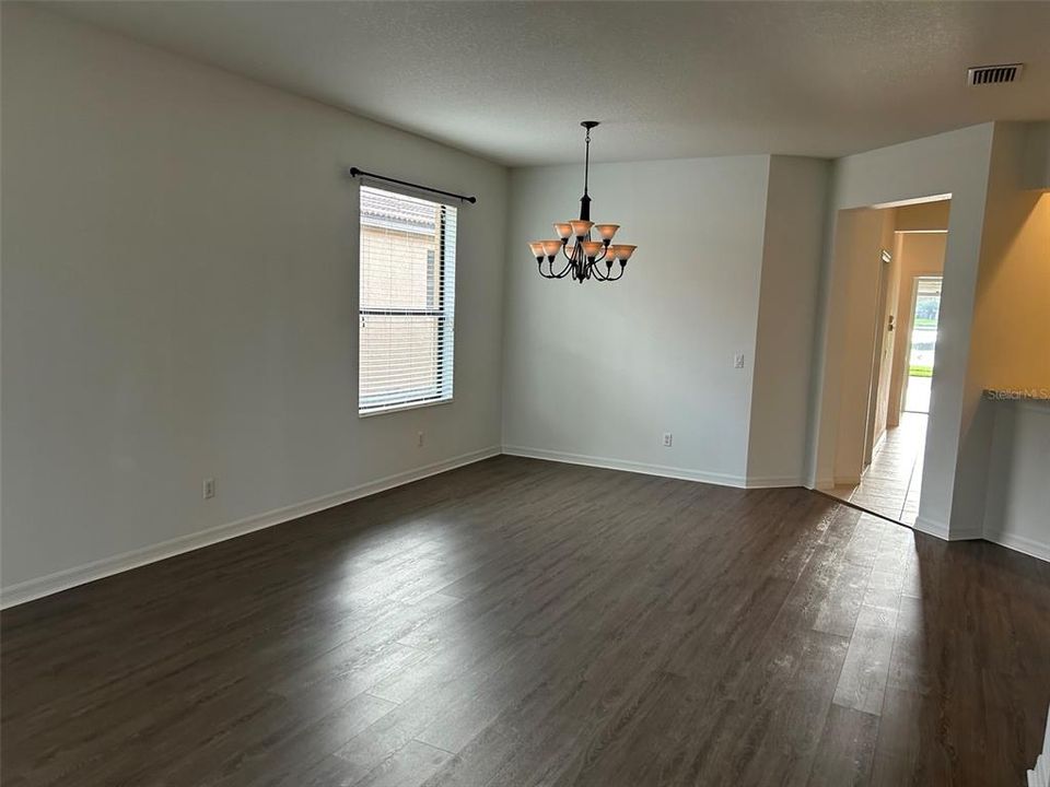 В аренду: $2,300 (3 спален, 2 ванн, 1616 Квадратных фут)