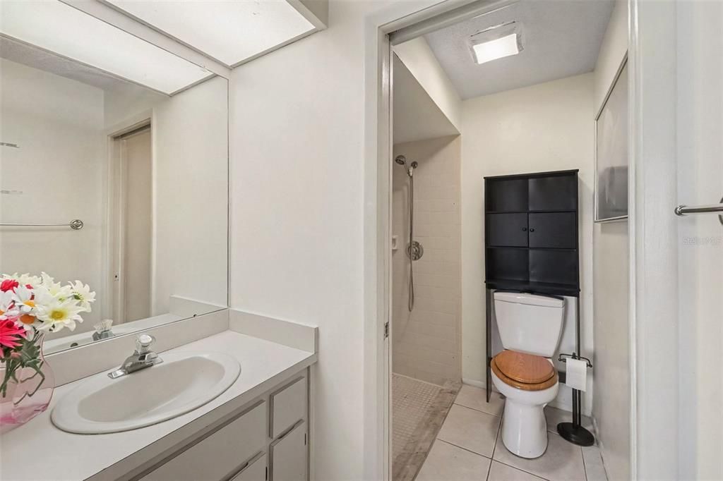 En Venta: $129,000 (2 camas, 2 baños, 1079 Pies cuadrados)
