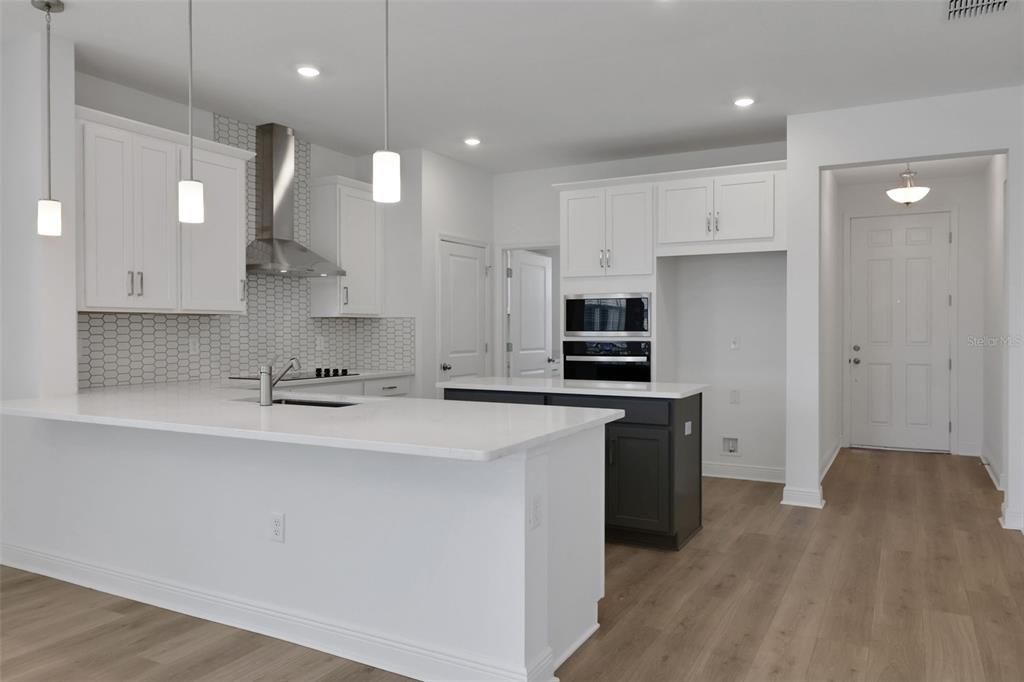 На продажу: $609,990 (3 спален, 2 ванн, 1767 Квадратных фут)