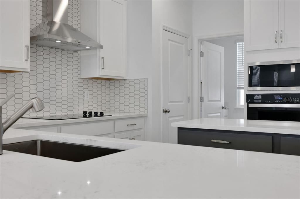 На продажу: $609,990 (3 спален, 2 ванн, 1767 Квадратных фут)