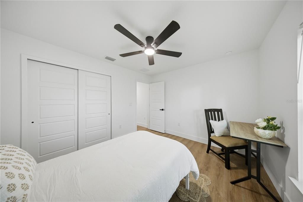 For Sale: $305,000 (3 beds, 2 baths, 1606 Square Feet)