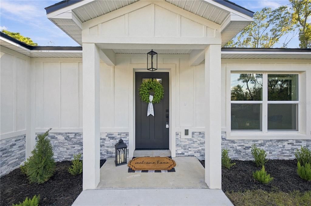 For Sale: $305,000 (3 beds, 2 baths, 1606 Square Feet)
