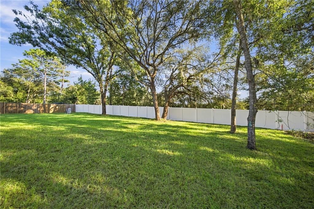 For Sale: $305,000 (3 beds, 2 baths, 1606 Square Feet)