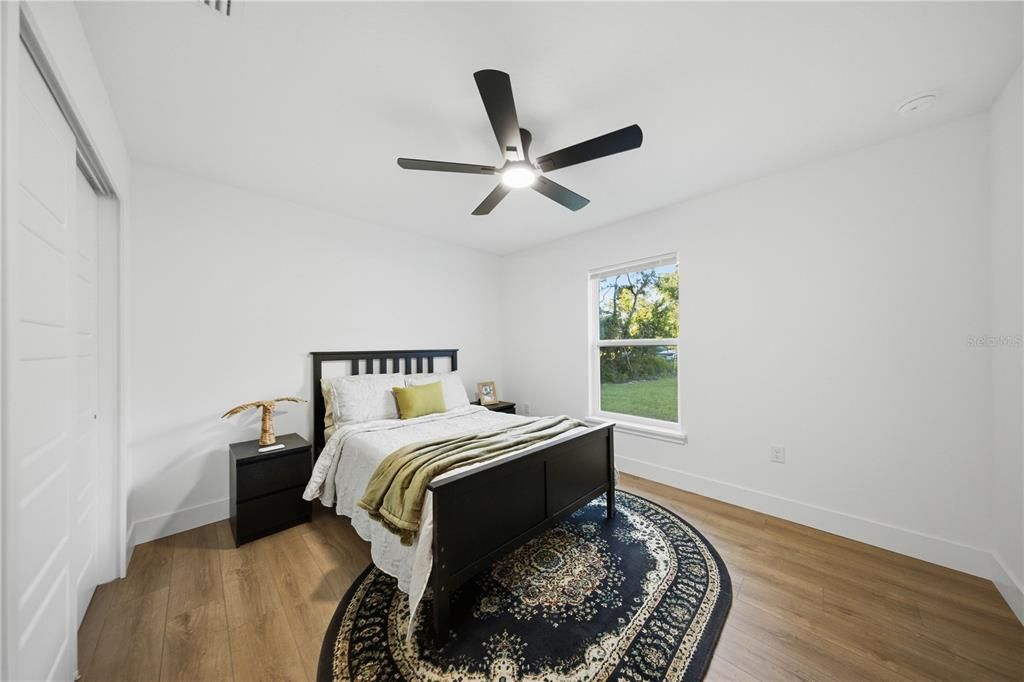 For Sale: $305,000 (3 beds, 2 baths, 1606 Square Feet)