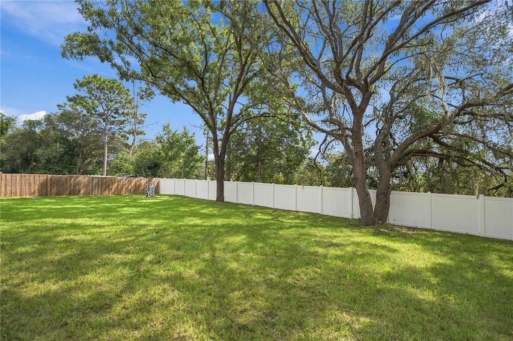 Active With Contract: $305,000 (3 beds, 2 baths, 1606 Square Feet)