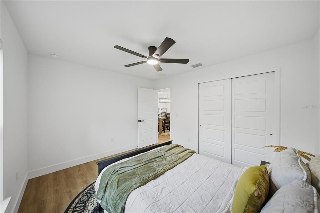 For Sale: $305,000 (3 beds, 2 baths, 1606 Square Feet)