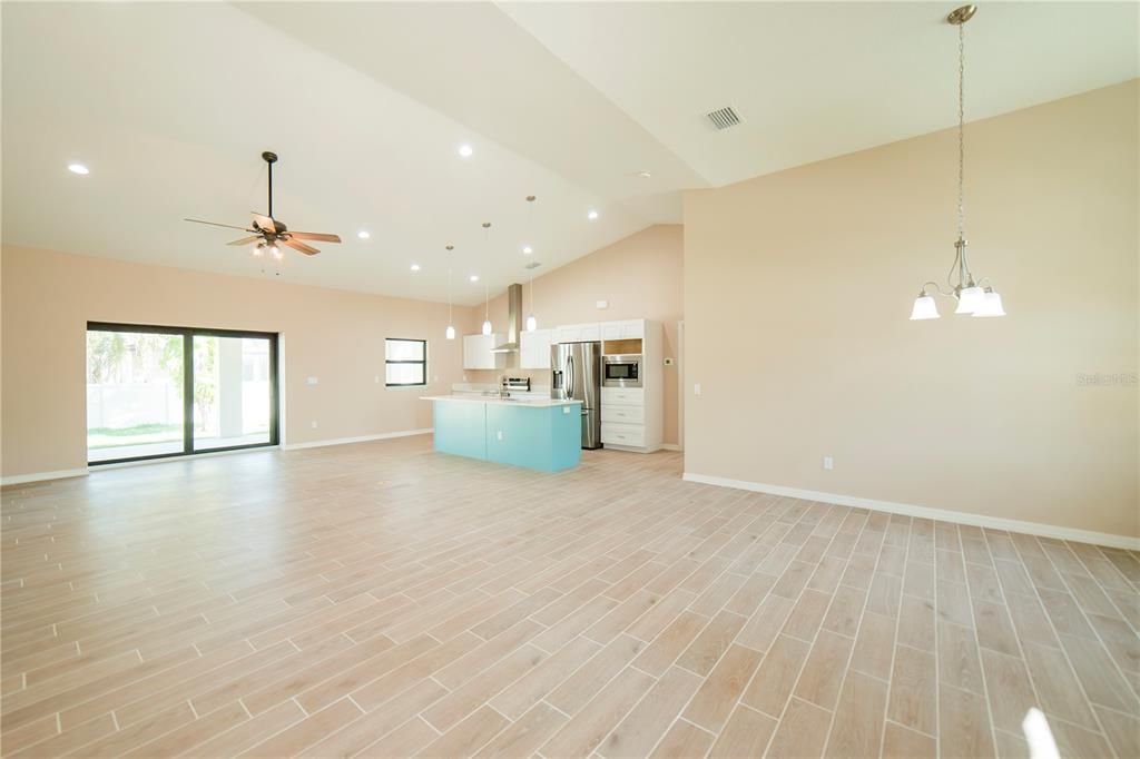 For Rent: $3,300 (3 beds, 2 baths, 1808 Square Feet)