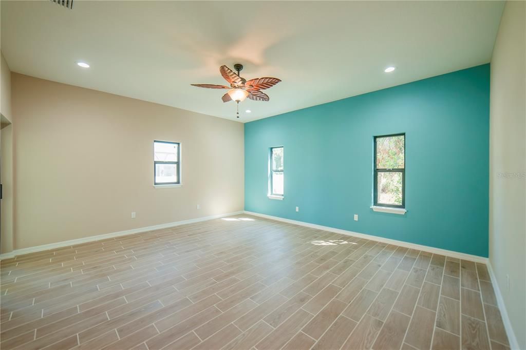 For Rent: $3,300 (3 beds, 2 baths, 1808 Square Feet)
