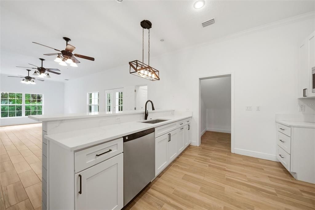 For Sale: $849,900 (5 beds, 5 baths, 2982 Square Feet)