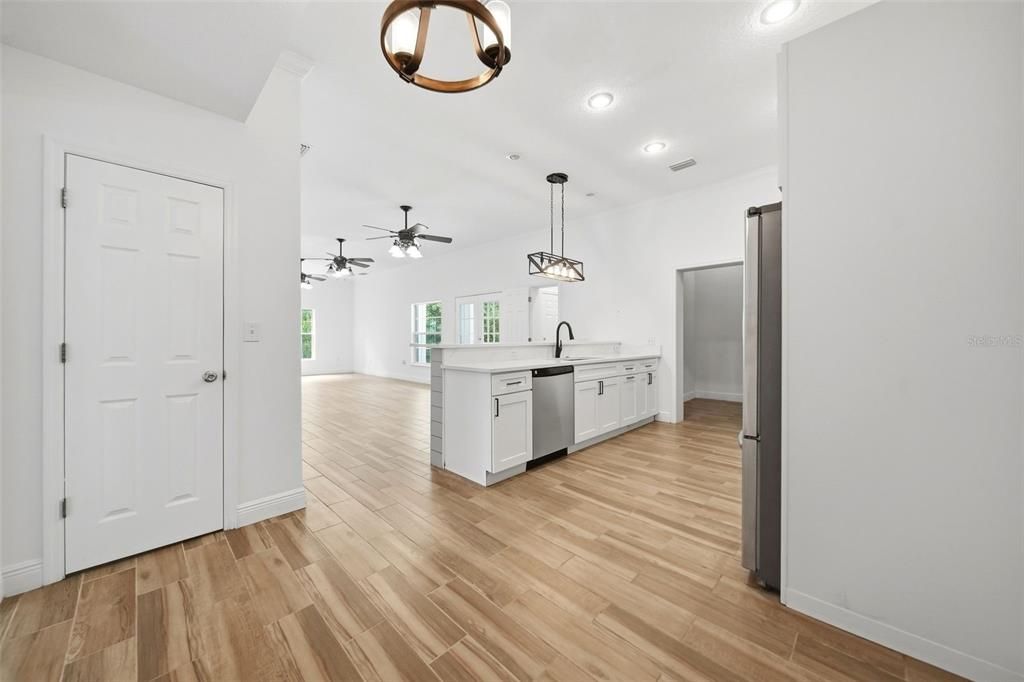 For Sale: $849,900 (5 beds, 5 baths, 2982 Square Feet)