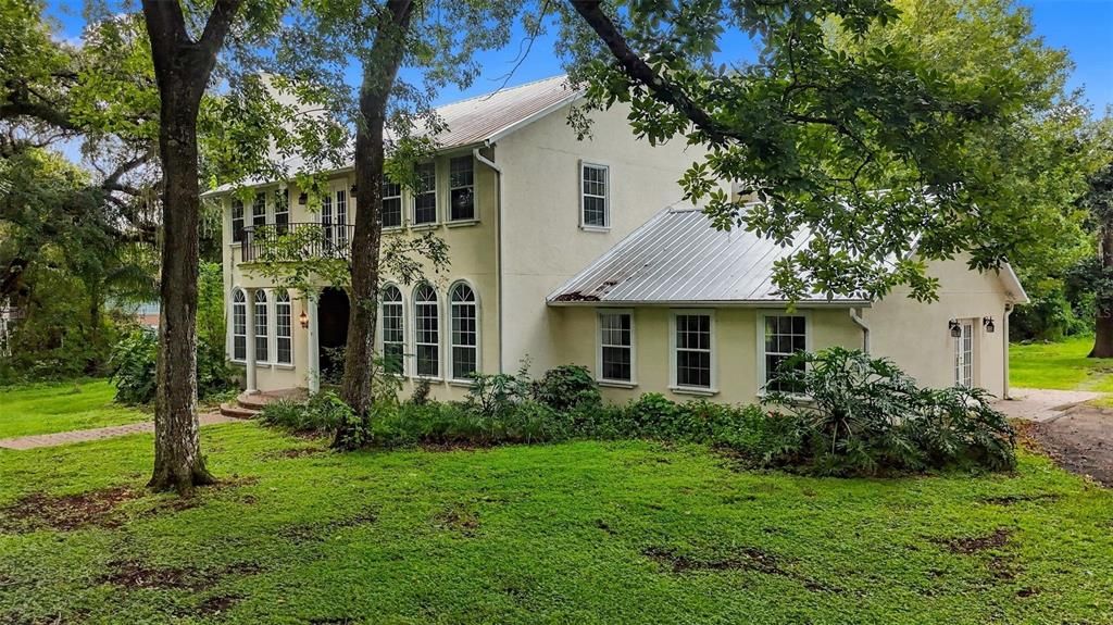 For Sale: $849,900 (5 beds, 5 baths, 2982 Square Feet)