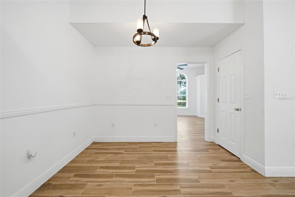 For Sale: $849,900 (5 beds, 5 baths, 2982 Square Feet)