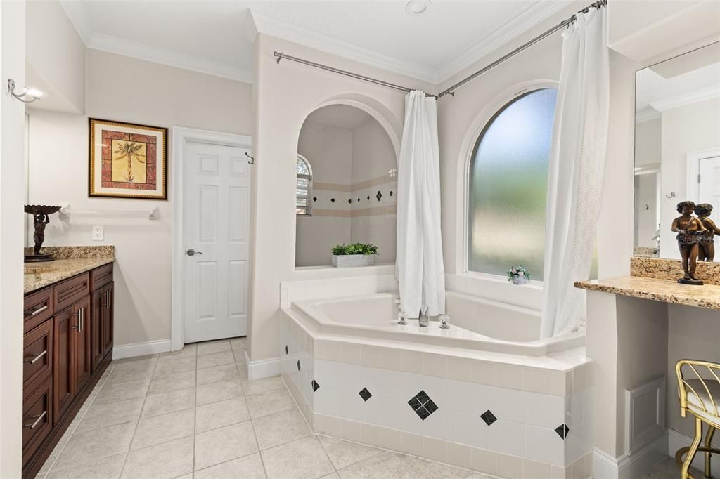 For Sale: $630,000 (4 beds, 3 baths, 2453 Square Feet)