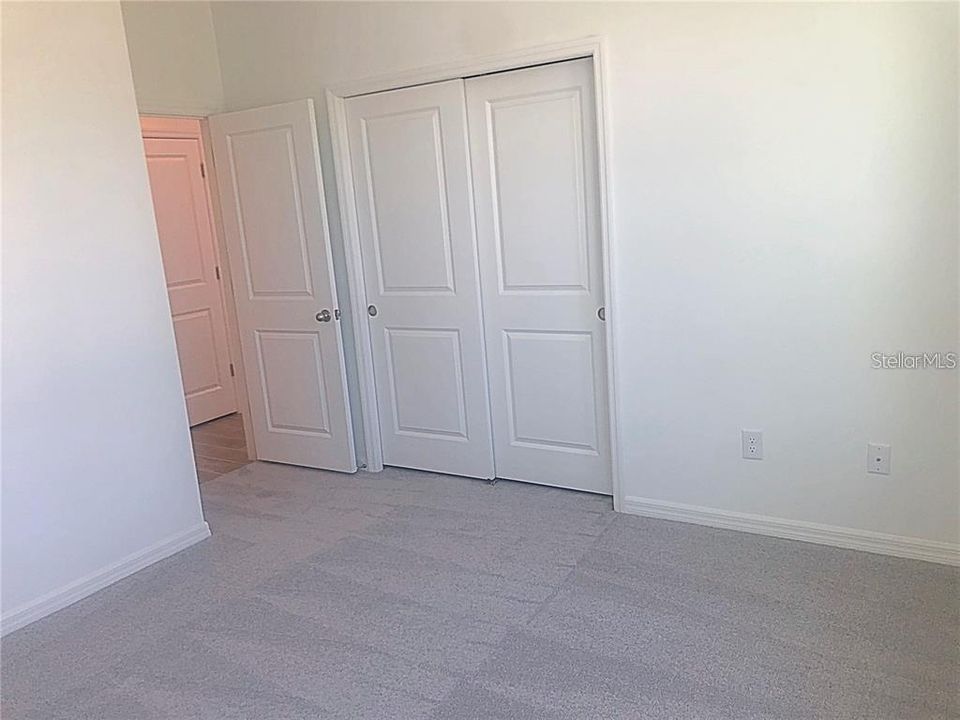 На продажу: $399,000 (4 спален, 2 ванн, 2004 Квадратных фут)