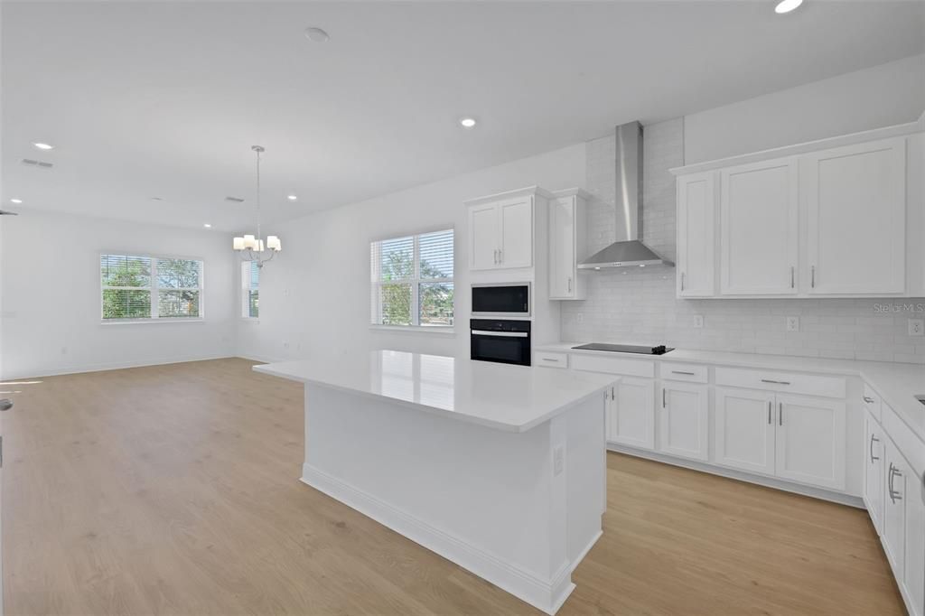 Activo con contrato: $359,990 (3 camas, 2 baños, 1764 Pies cuadrados)