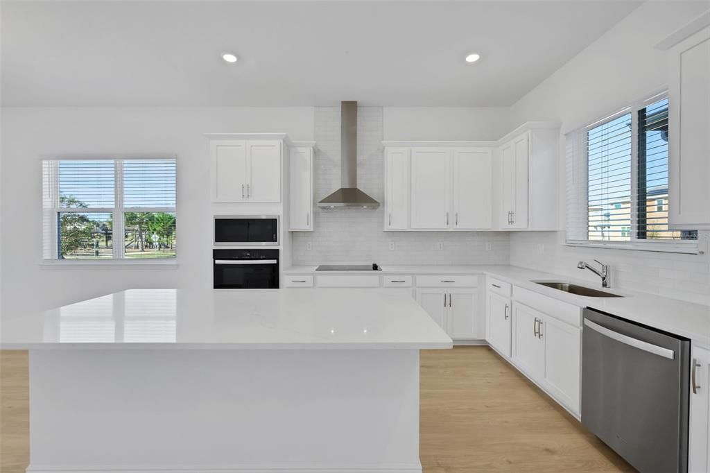 Activo con contrato: $359,990 (3 camas, 2 baños, 1764 Pies cuadrados)