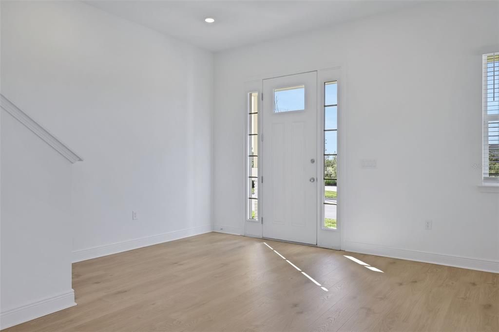 Activo con contrato: $359,990 (3 camas, 2 baños, 1764 Pies cuadrados)