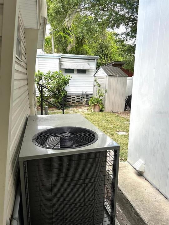 For Sale: $89,900 (1 beds, 1 baths, 740 Square Feet)