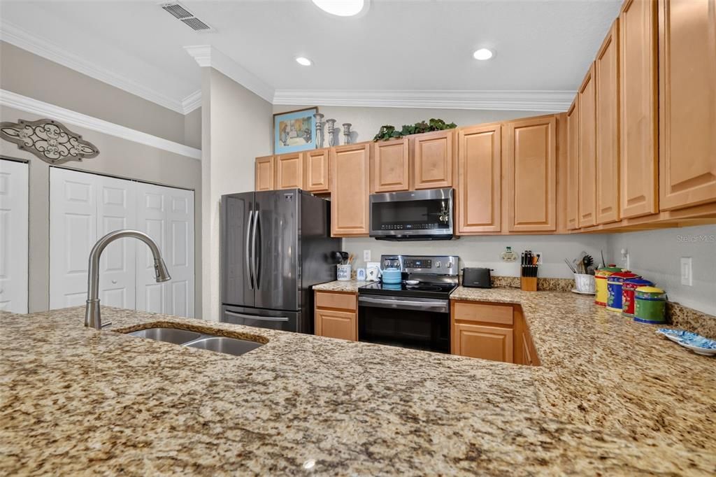 For Sale: $263,000 (3 beds, 2 baths, 1426 Square Feet)