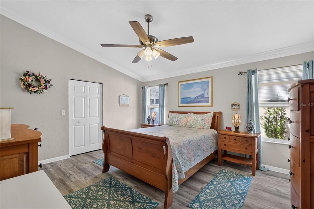 For Sale: $263,000 (3 beds, 2 baths, 1426 Square Feet)