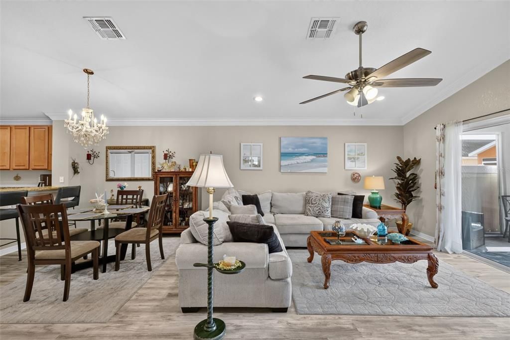 For Sale: $263,000 (3 beds, 2 baths, 1426 Square Feet)