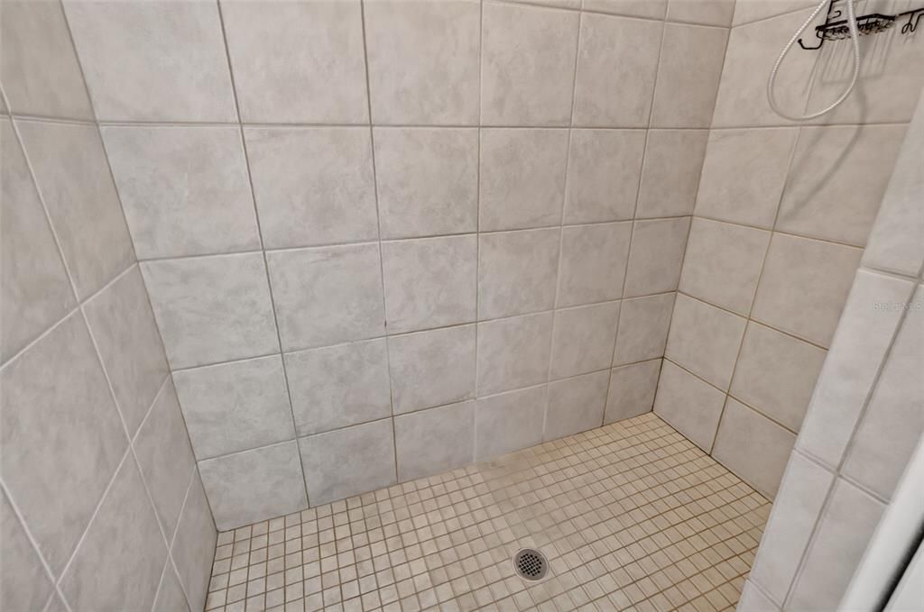 For Sale: $263,000 (3 beds, 2 baths, 1426 Square Feet)