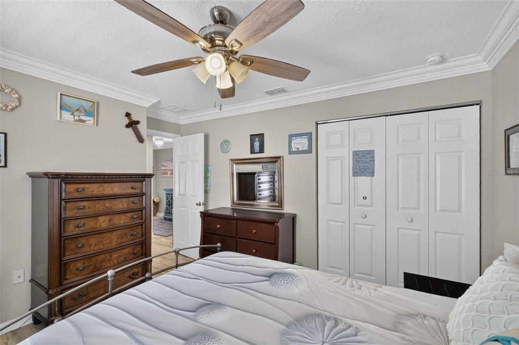 For Sale: $263,000 (3 beds, 2 baths, 1426 Square Feet)