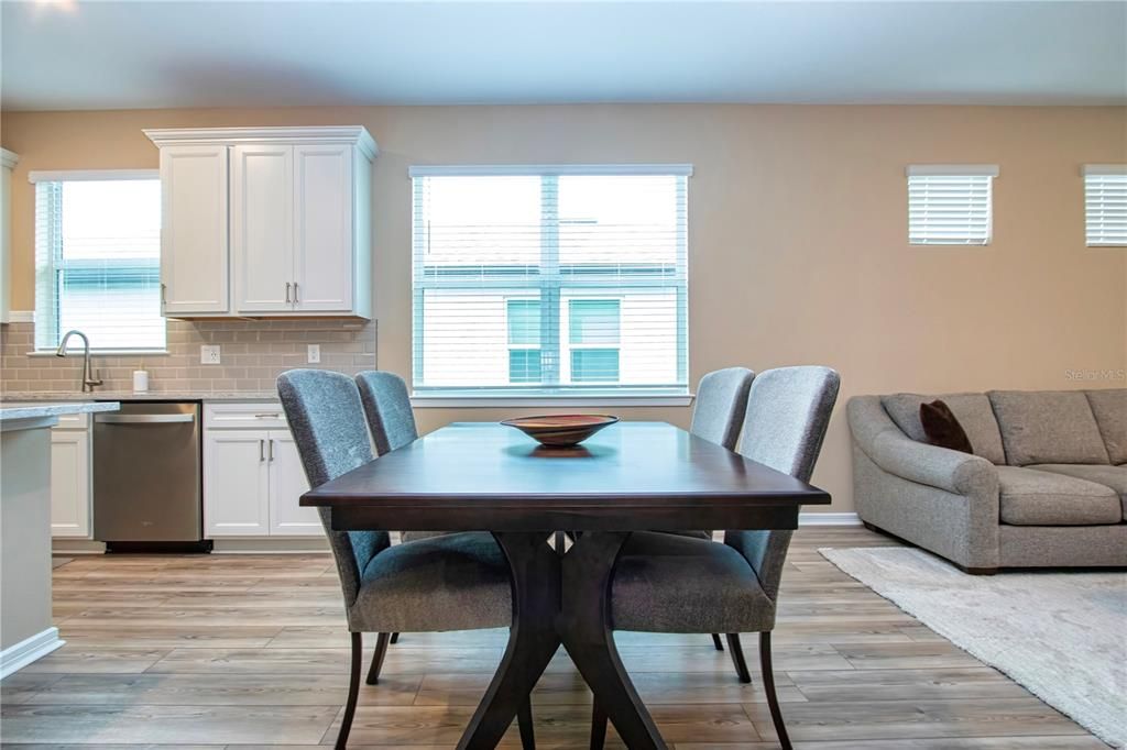 For Sale: $422,000 (2 beds, 2 baths, 1563 Square Feet)