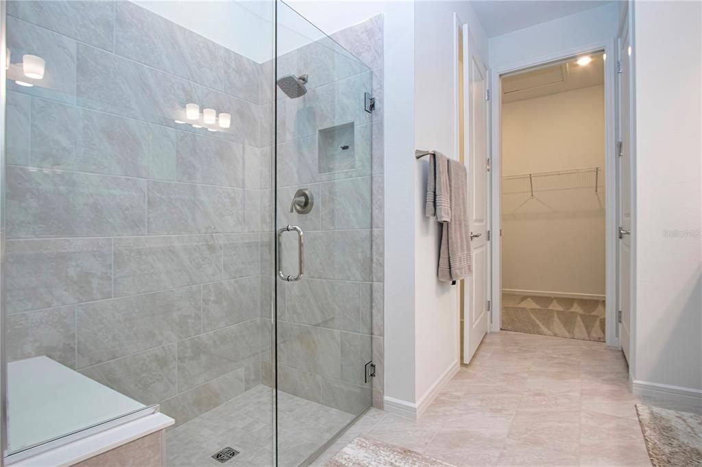 For Sale: $422,000 (2 beds, 2 baths, 1563 Square Feet)