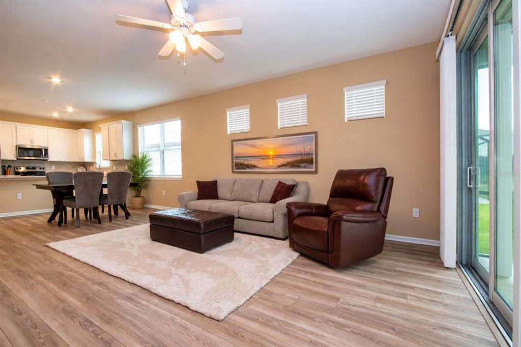 For Sale: $422,000 (2 beds, 2 baths, 1563 Square Feet)