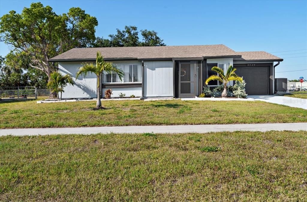 En Venta: $249,900 (2 camas, 2 baños, 1031 Pies cuadrados)