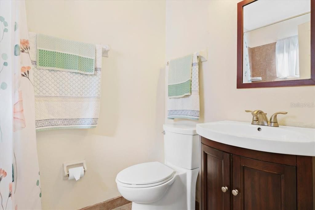 En Venta: $249,900 (2 camas, 2 baños, 1031 Pies cuadrados)