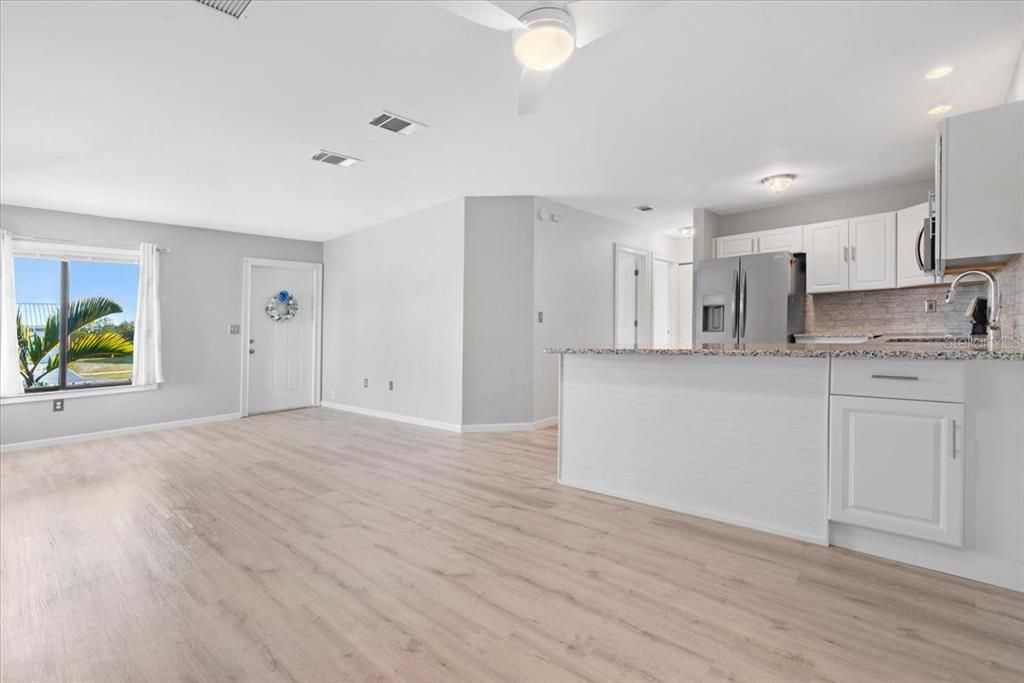 En Venta: $249,900 (2 camas, 2 baños, 1031 Pies cuadrados)