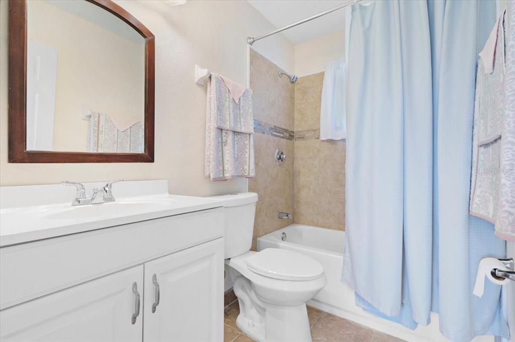En Venta: $249,900 (2 camas, 2 baños, 1031 Pies cuadrados)