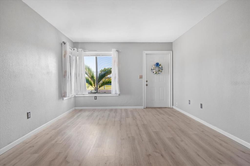 En Venta: $249,900 (2 camas, 2 baños, 1031 Pies cuadrados)