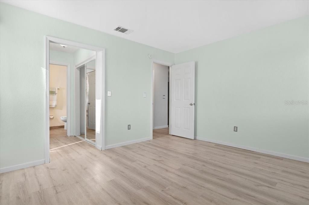 En Venta: $249,900 (2 camas, 2 baños, 1031 Pies cuadrados)